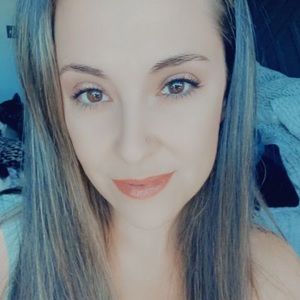 Meet your Posher, Roxanne